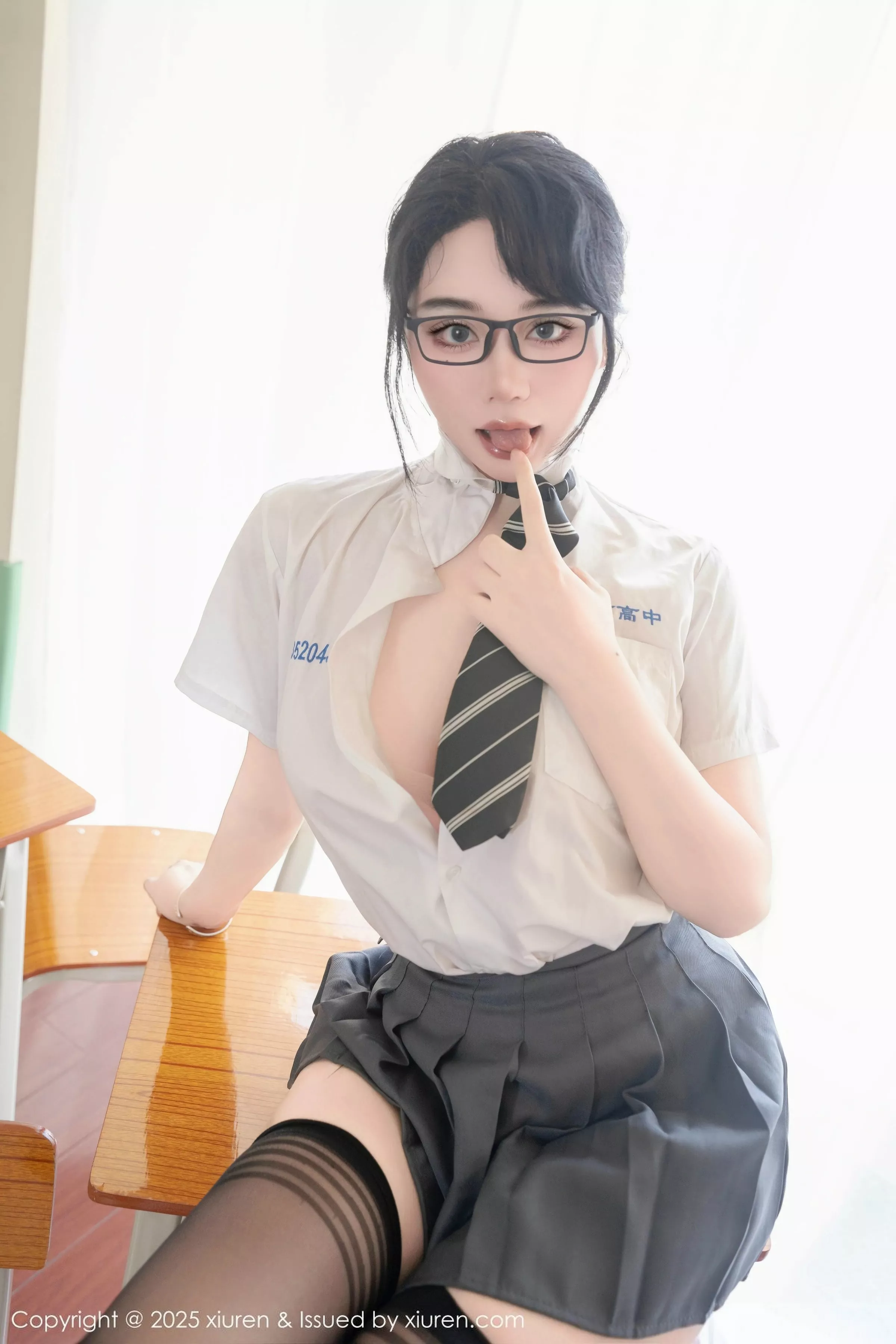 Xrmnw.Vip_汐汐爱吃草莓_写真