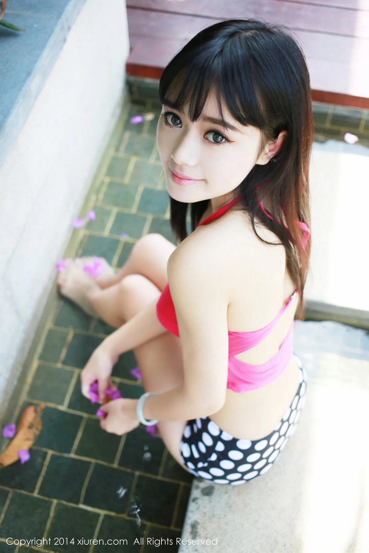 ytw9.com[XiuRen秀人网]No.153_嫩模女神Toro羽住性感红色内衣完美身材迷人眼神写真63P