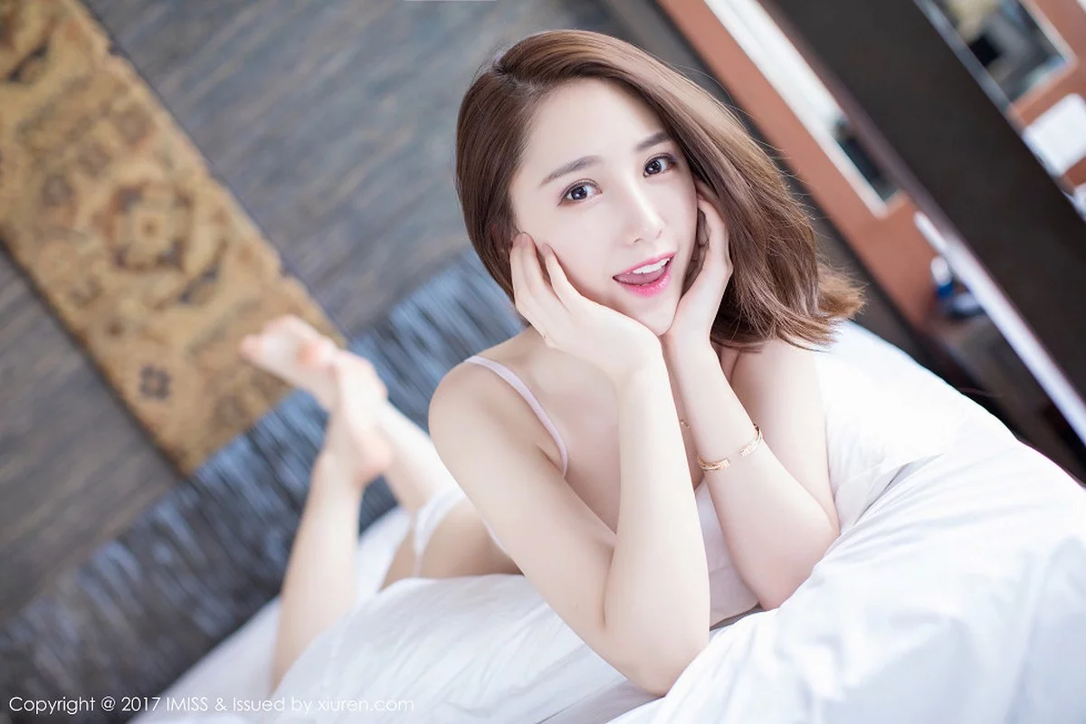 ytw9.com[IMISS爱蜜社]Vol.160_气质女神刘奕宁Lynn沙巴旅拍性感内衣秀完美曲线诱惑写真39P