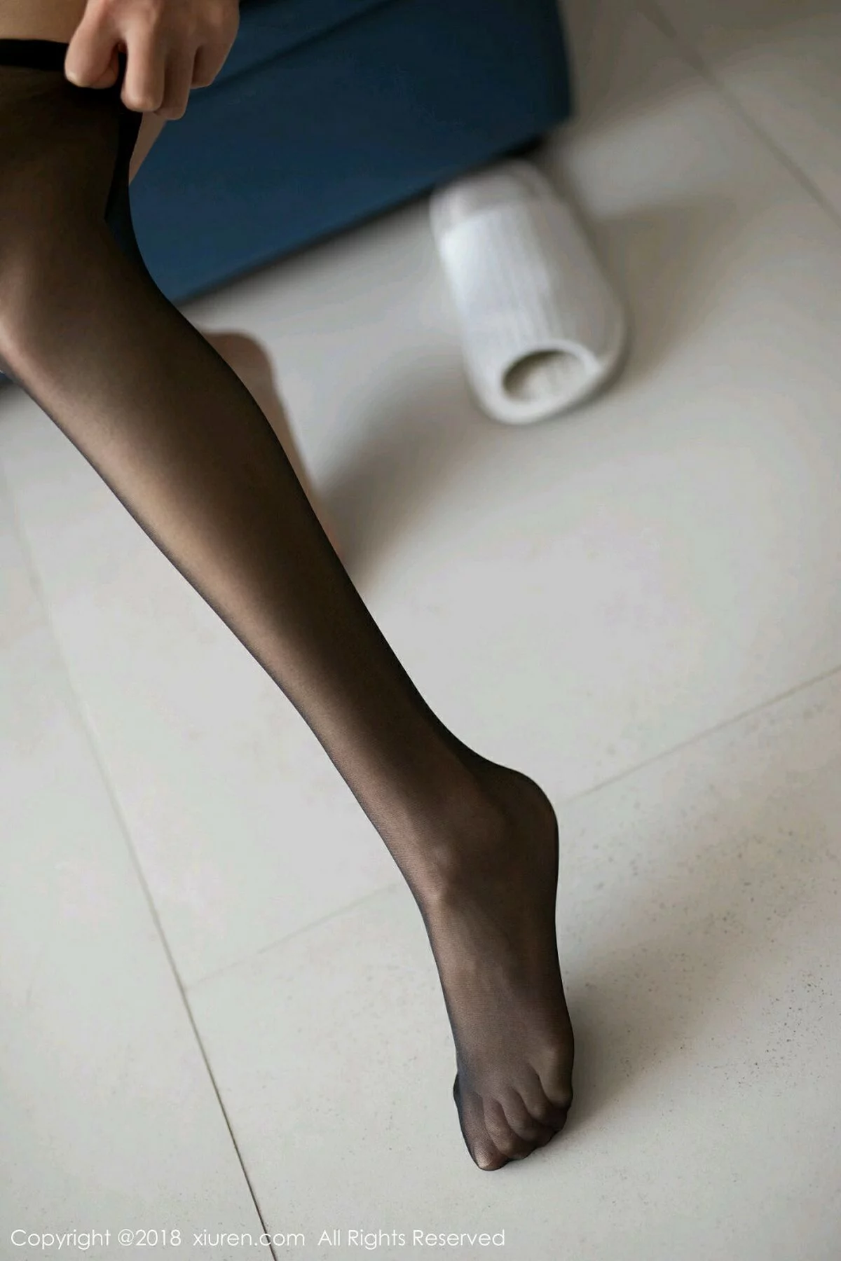 ytw9.com[XiuRen秀人网]No.1125_甜美女神杨晨晨sugar普吉岛旅拍极品OL吊带黑丝诱惑写真72P