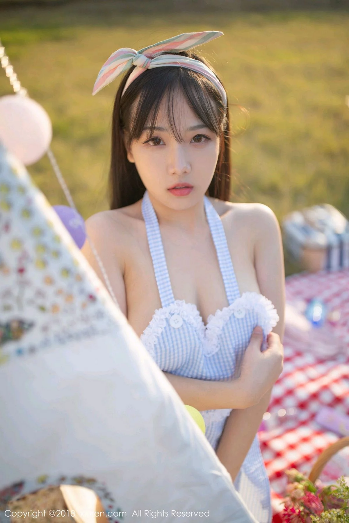 ytw9.com[XiuRen秀人网]No.1207_嫩模徐微微mia户外性感女仆装半脱露美乳翘臀极致诱惑写真80P