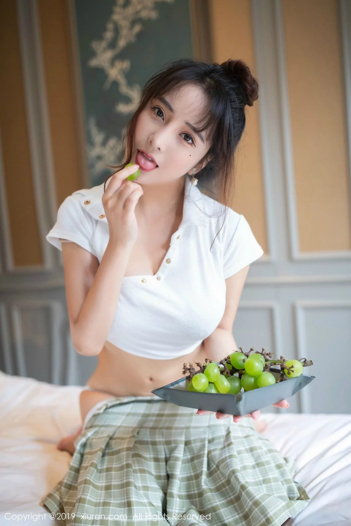 ytw9.com[XiuRen秀人网]No.1705_嫩模陶喜乐_lele私房学生装半脱露性感内衣秀完美身材诱惑写真70P