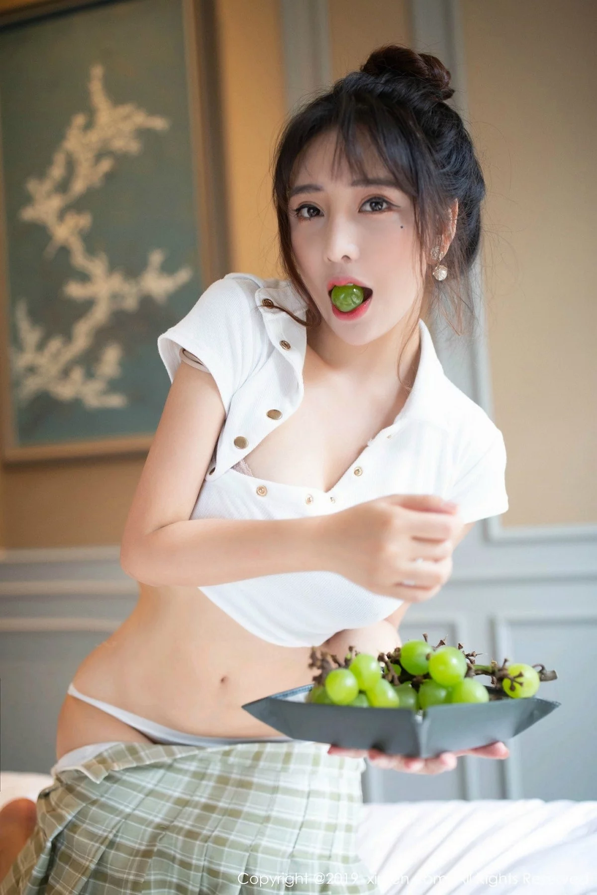 ytw9.com[XiuRen秀人网]No.1705_嫩模陶喜乐_lele私房学生装半脱露性感内衣秀完美身材诱惑写真70P