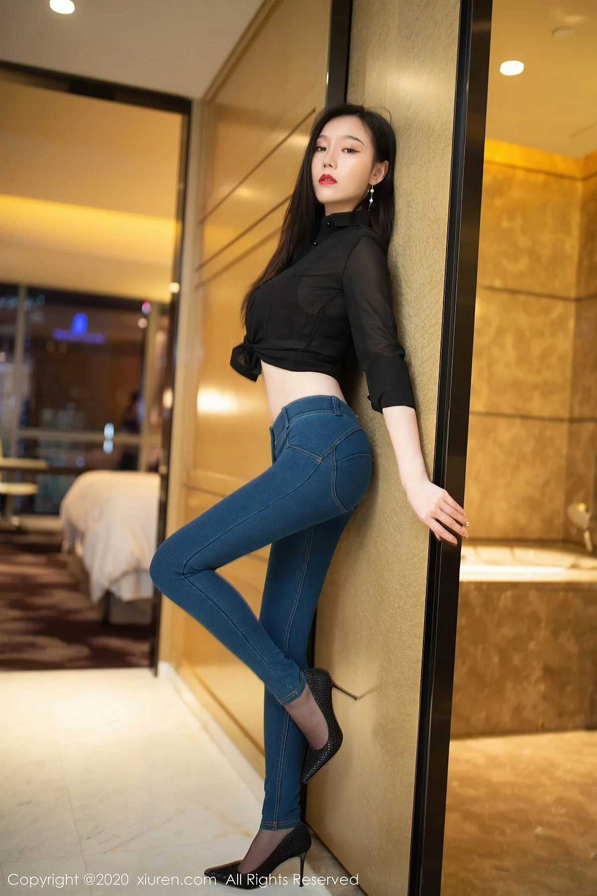 ytw9.com[XiuRen秀人网]No.2540_嫩模安然Maleah牛仔裤主题半脱露猩红蕾丝内衣惹火诱惑写真59P