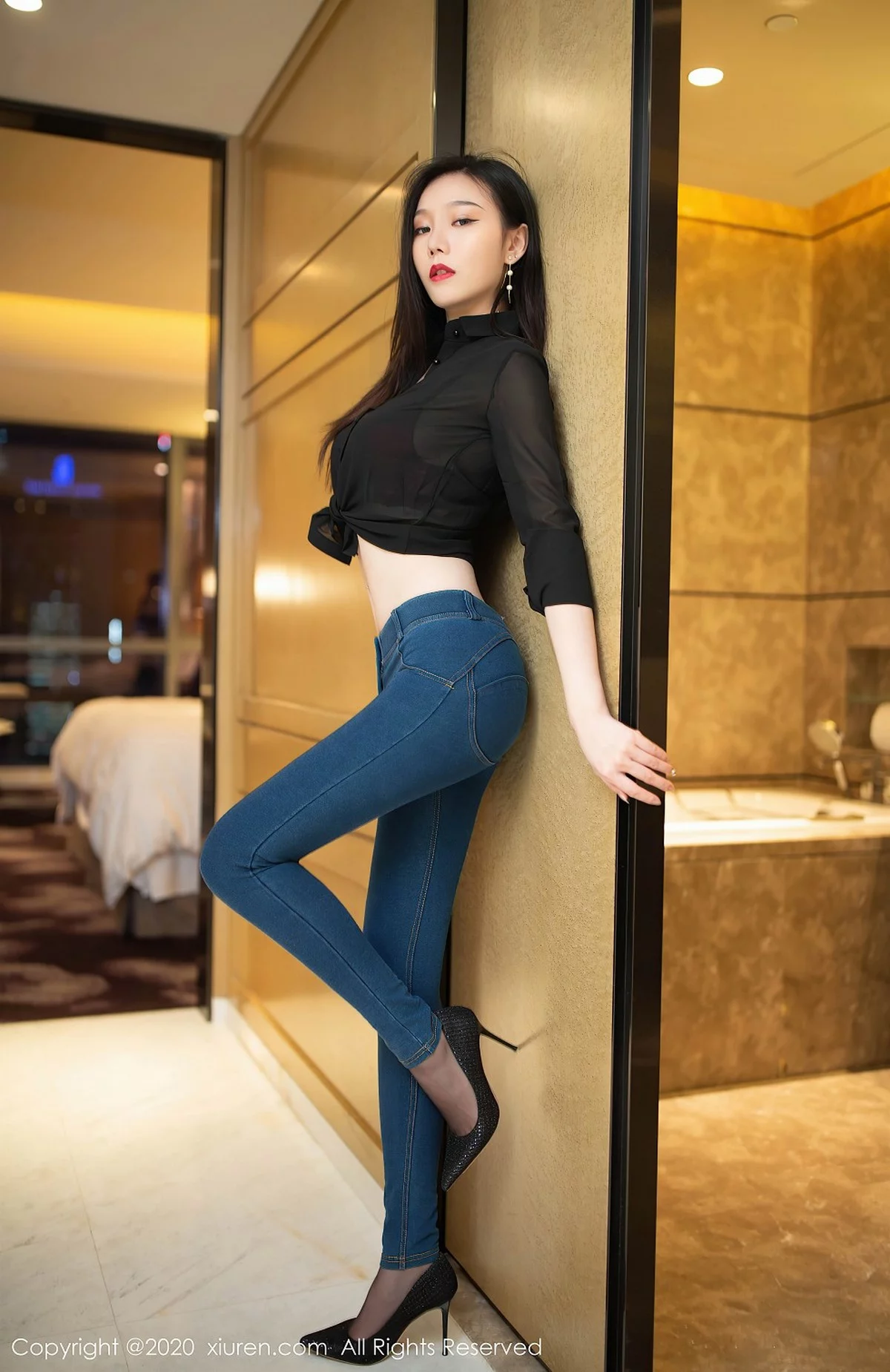 ytw9.com[XiuRen秀人网]No.2540_嫩模安然Maleah牛仔裤主题半脱露猩红蕾丝内衣惹火诱惑写真59P