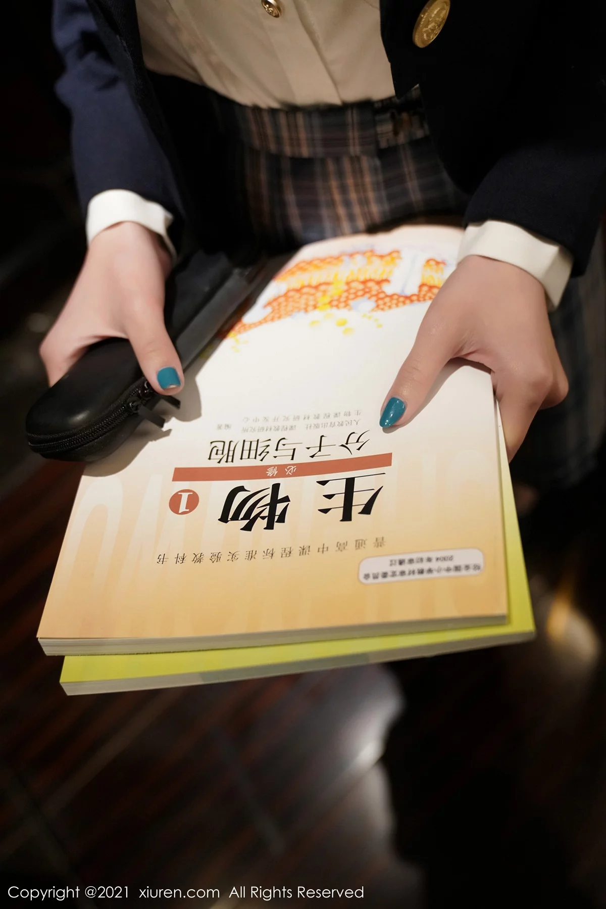 ytw9.com[XiuRen秀人网]No.3247_女神周于希Sandy校园制服捆绑主题紧身秀魔鬼身材完美诱惑写真80P