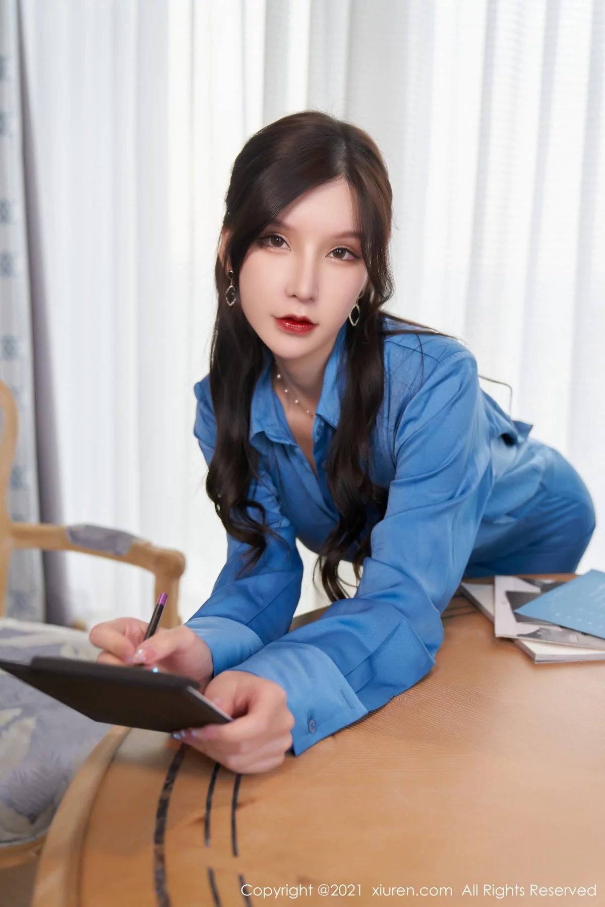 ytw9.com[XiuRen秀人网]No.3904_女神周于希Sandy大理旅拍私房黑色束身内衣配黑丝吊袜魅惑写真71P