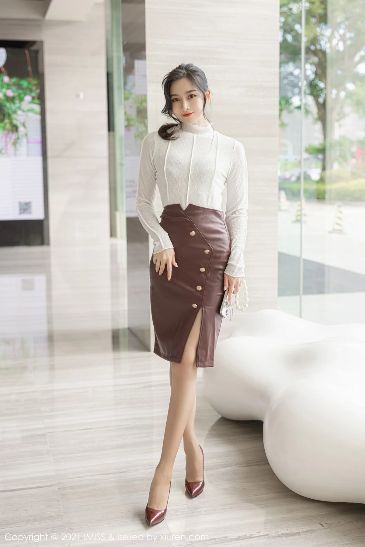 ytw9.com[IMISS爱蜜社]Vol.630_气质美女Vanessa私房半脱露性感透视内衣秀完美身材诱惑写真67P