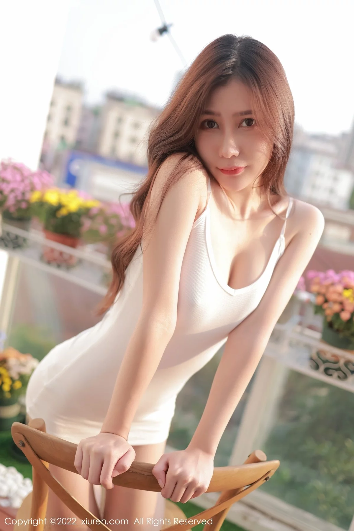 ytw9.com[XiuRen秀人网]No.4419_模特尹甜甜户外阳光下白色轻透上衣配性感内裤秀翘臀诱惑写真72P