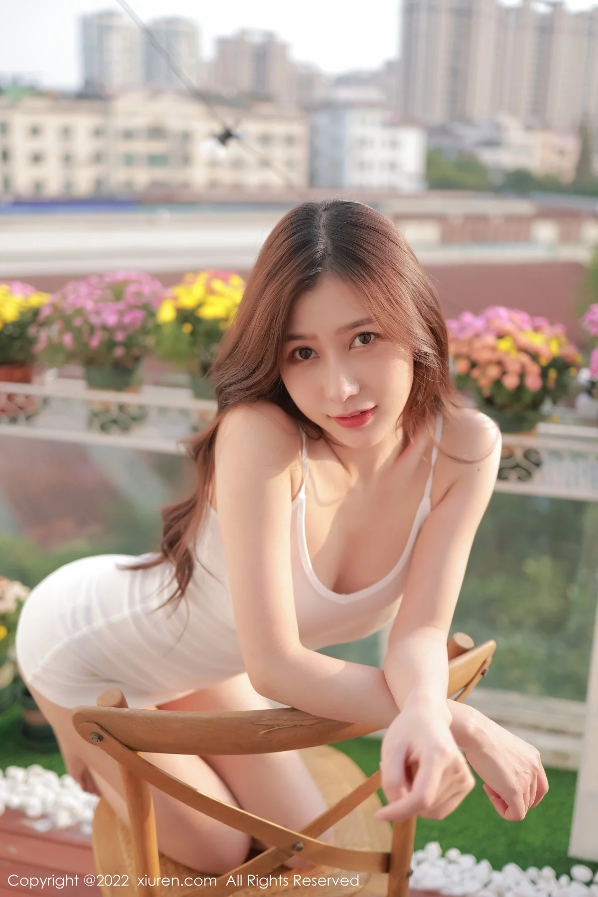 ytw9.com[XiuRen秀人网]No.4419_模特尹甜甜户外阳光下白色轻透上衣配性感内裤秀翘臀诱惑写真72P