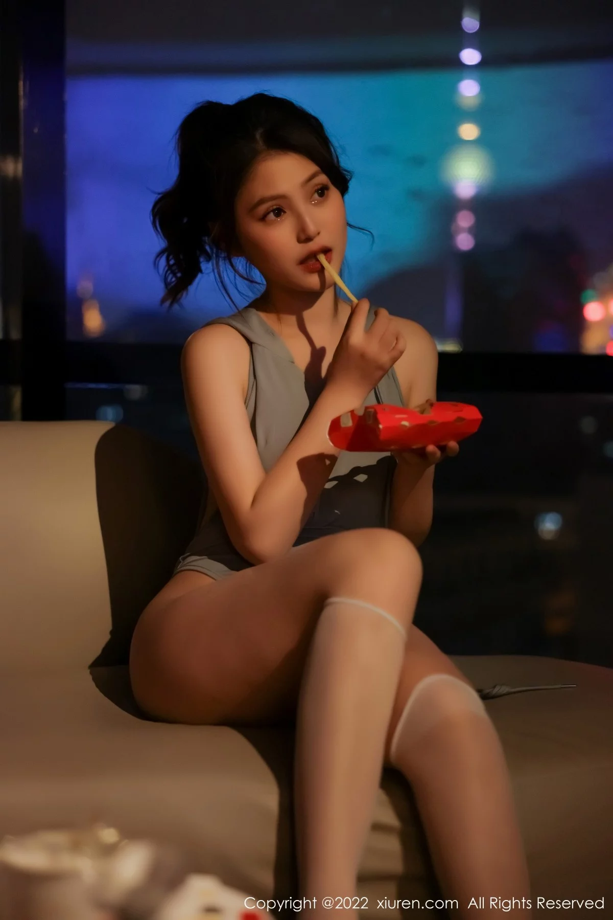 ytw9.com[XiuRen秀人网]No.4490_模特你的兔妹妹居家女友主题性感露背连体衣秀浑圆美臀诱惑写真51P