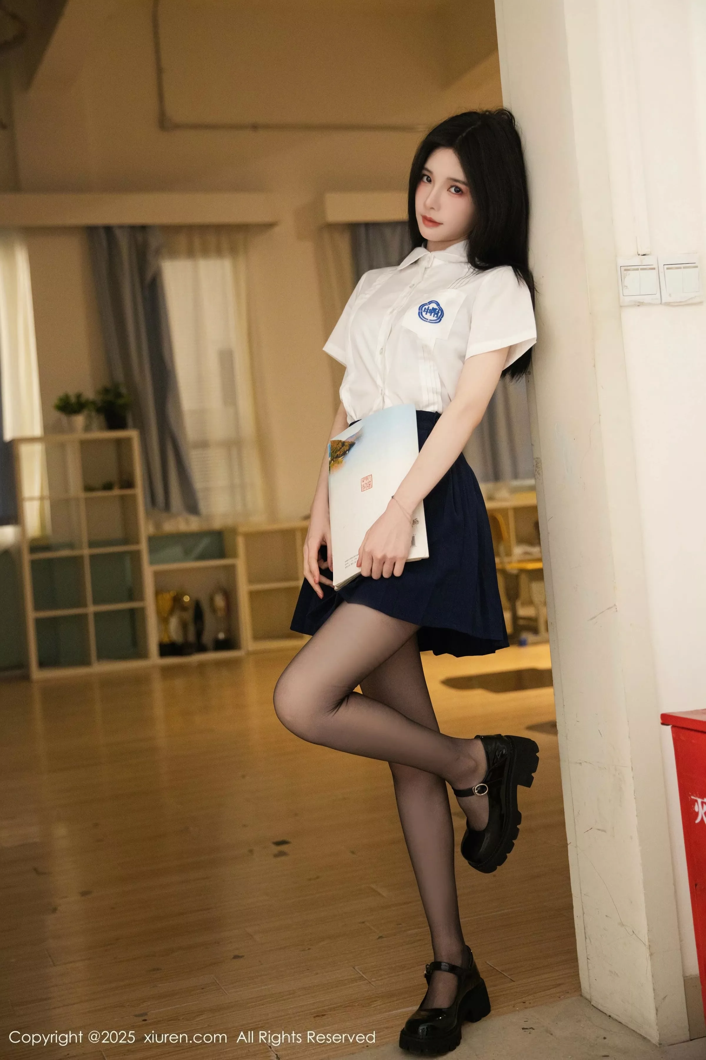 [XiuRen秀人網]No.10287_模特布丁wow性感JK制服露蕾絲内衣配超薄黑絲秀完美身材誘惑寫真81P