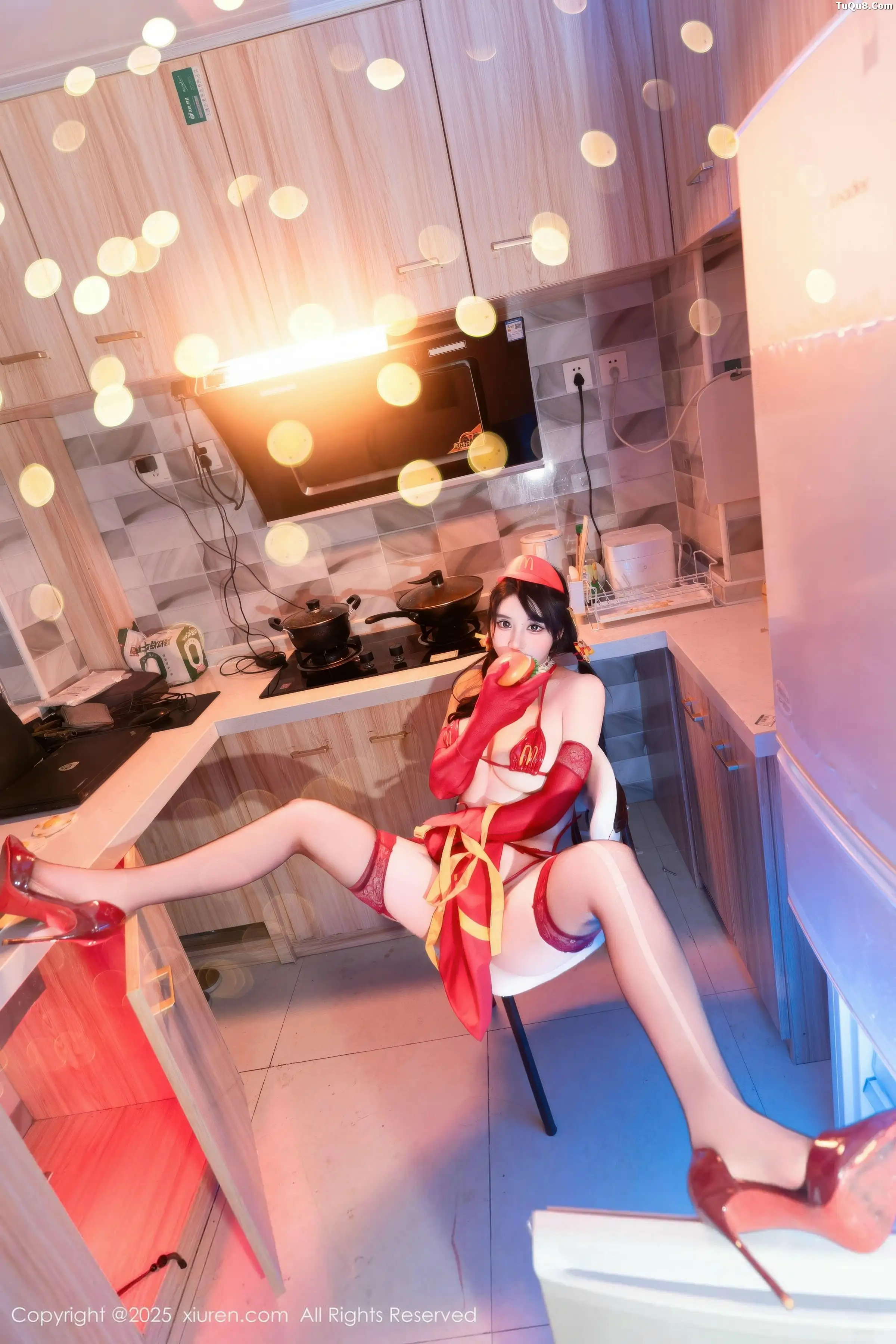 Xrmnw.Vip_汐汐爱吃草莓_写真